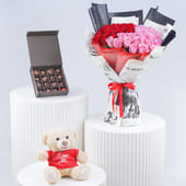 A Classic Trio Of Love 