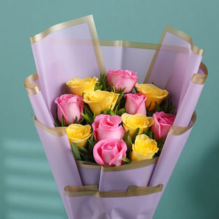 A Dreamy Embrace Of Dazzling Roses