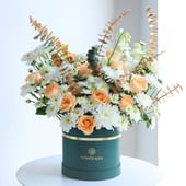 A Floral Hour Of Peachy Warmth