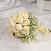 15 White Roses