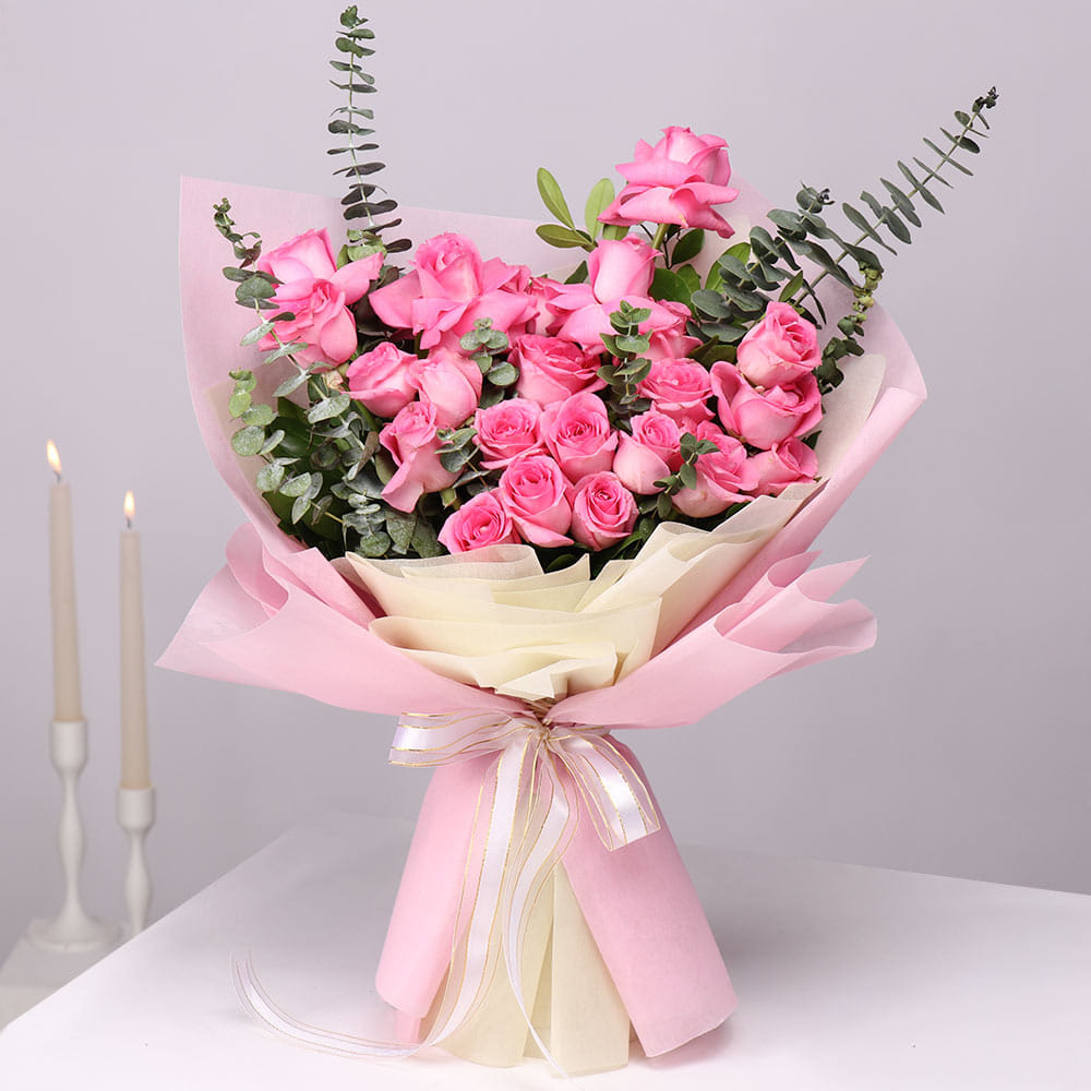 A Love Note In Pink Roses