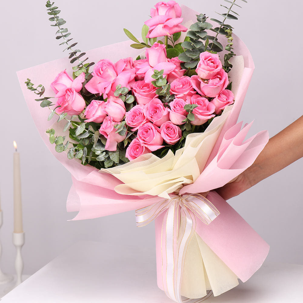 A Love Note In Pink Roses