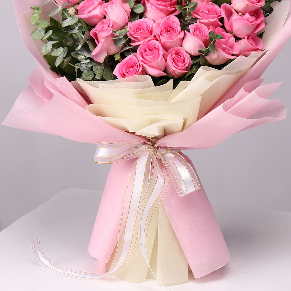 A Love Note In Pink Roses