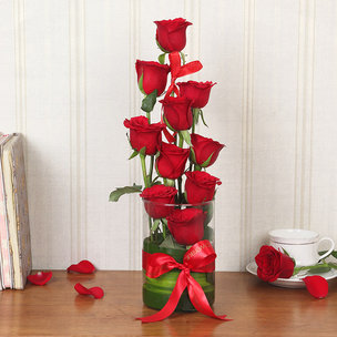 A Rose Bouquet Online Delivery - Red flowers