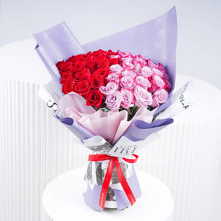 A Royal Gesture Of Roses