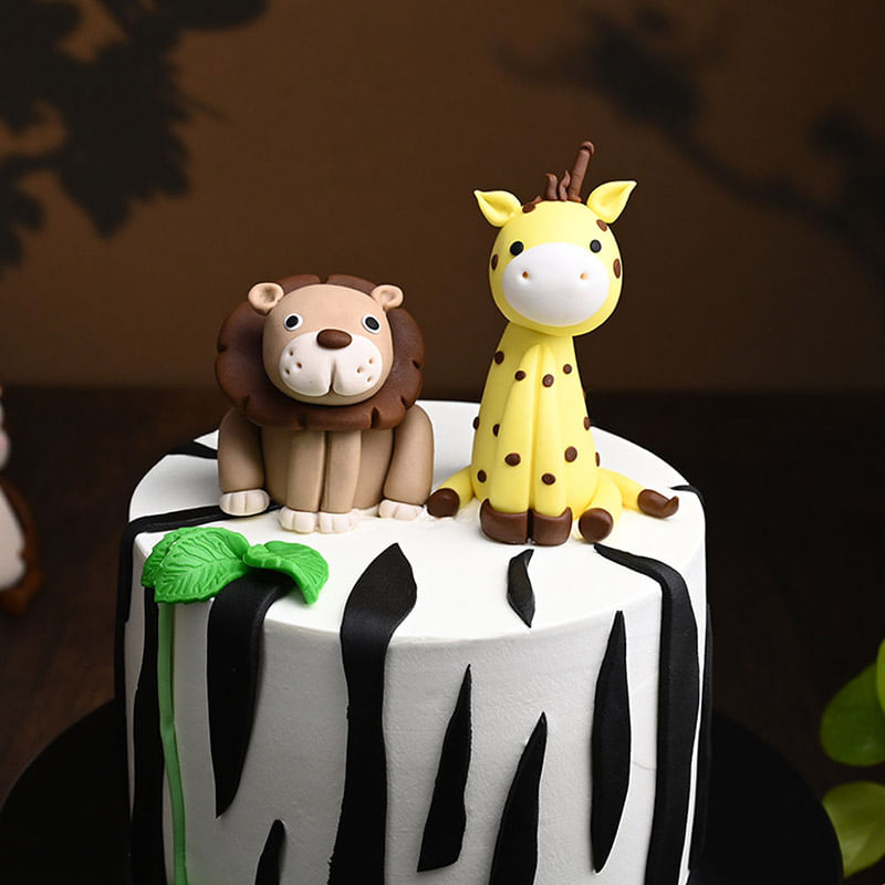 Top View of Adorable Wildlife Cake