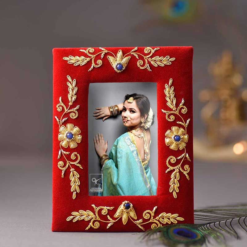 Aesthetic Zari Photo Frame