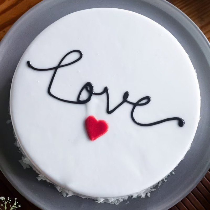 Anniversary Love Cake