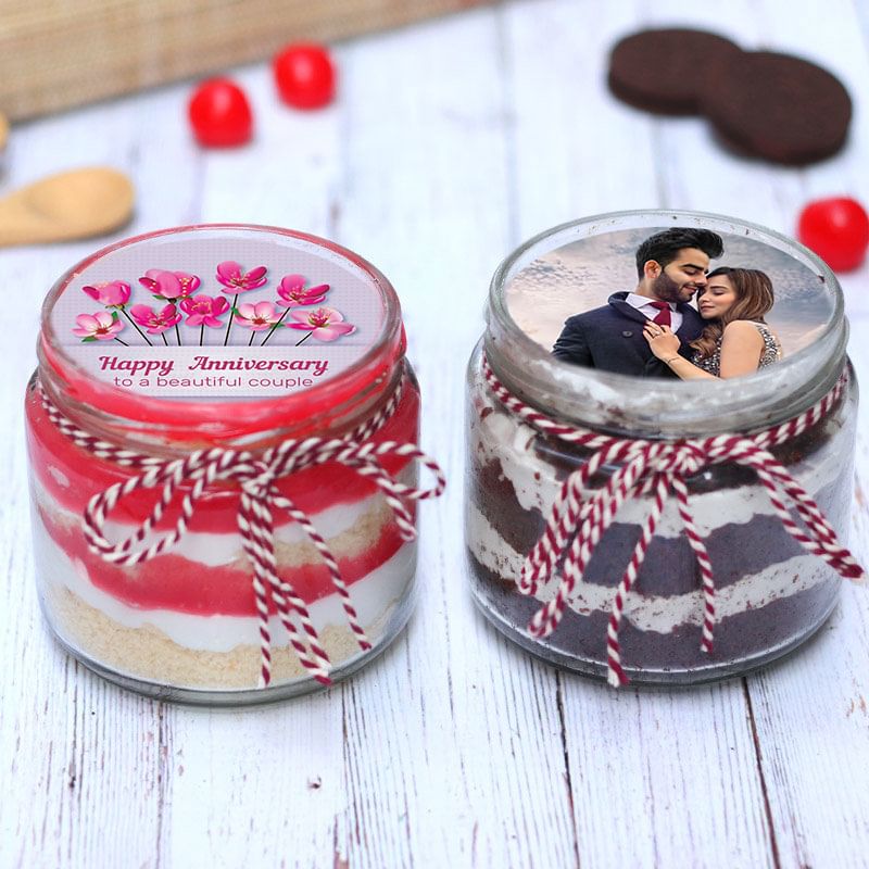 Send Strawberry N Oreo Jar Cakes Online