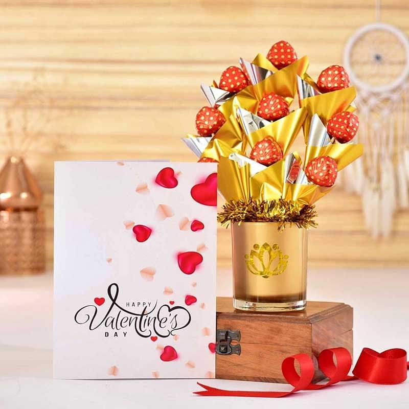 Artistic Chocolate Arrangement N Valentine Card Combo