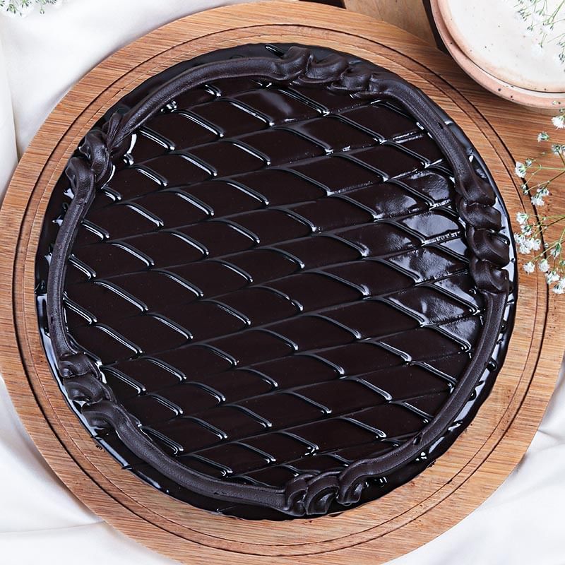 Artistic Chocolate Cake