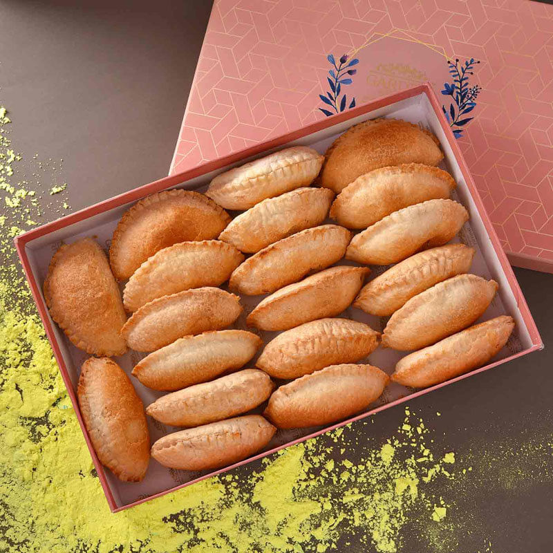 Baked Gujiya Pack Large Holi Gift Box