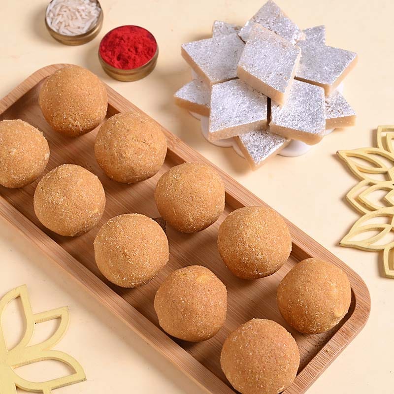 Bhaiya Bhabhi Rakhi With Kaju Katli N Besan Ladoos