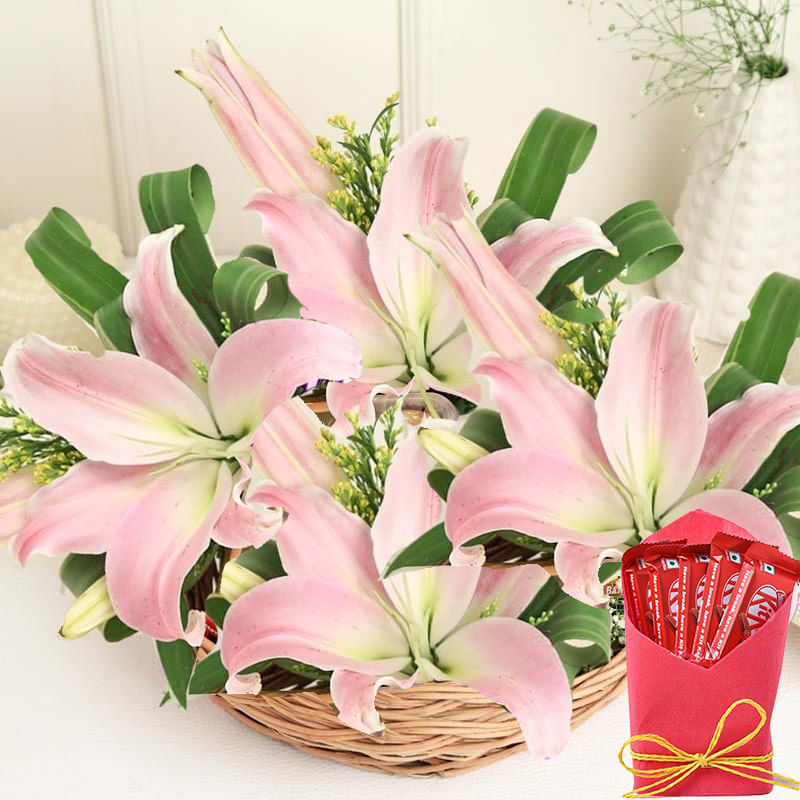 Blooming Scrumptious Magic Basket