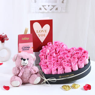 Blushing Love N Treat Hamper