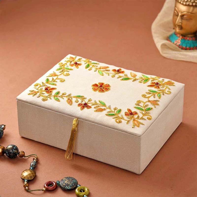 Bordered Zari Jewellery Box