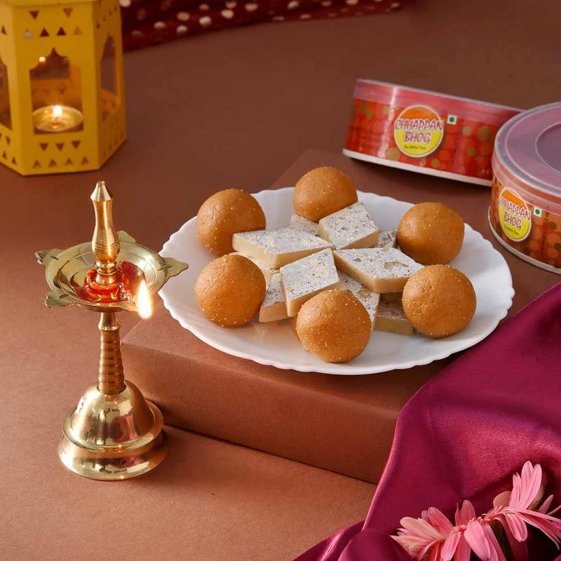 Brass Kerala Deepam With Ladoos