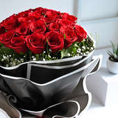 Bundle Of Exotic Red Roses