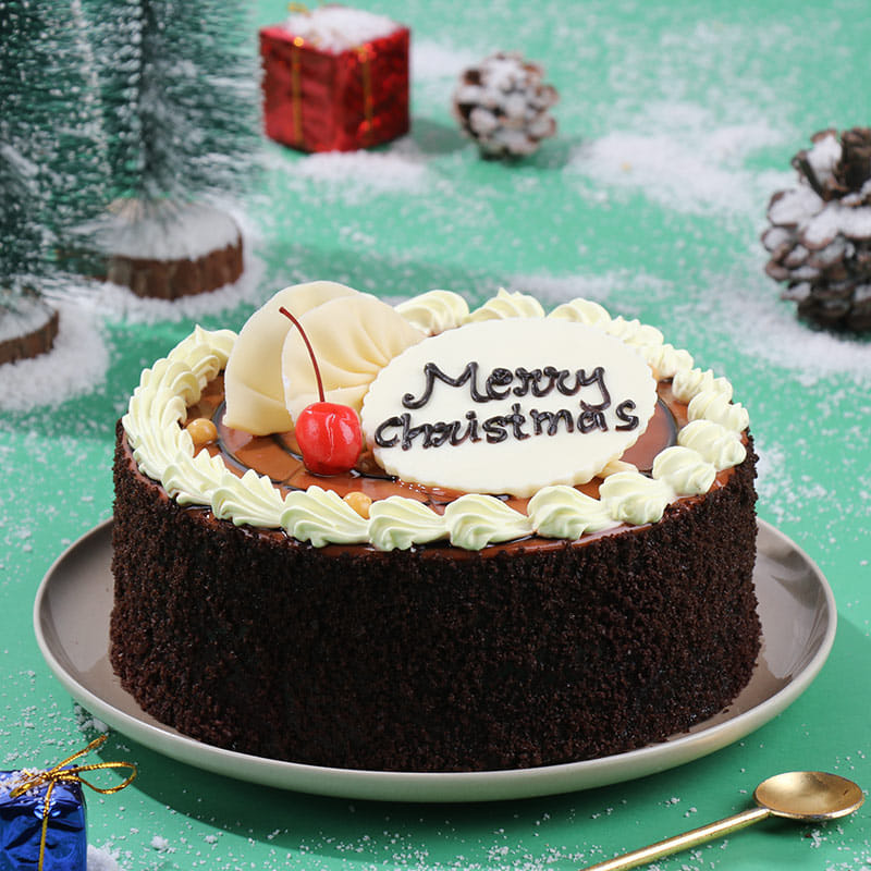 Butterscotch Crunch Christmas Cake