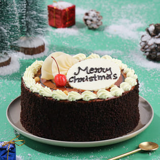 Butterscotch Crunch Christmas Cake