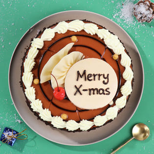 Butterscotch Crunch Christmas Cake