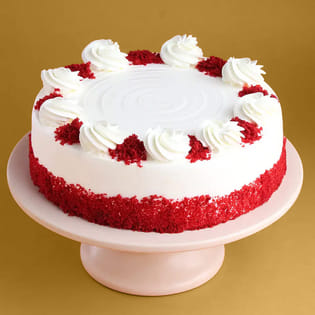 Whipped Swirls Red Velvet Cake