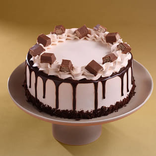 Kit Kat Crunch Drip Cake