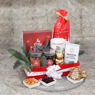 Christmas Treats N Decor Hamper