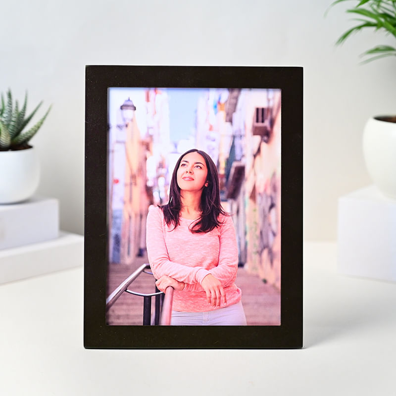 Stylish Photo Display for Sister