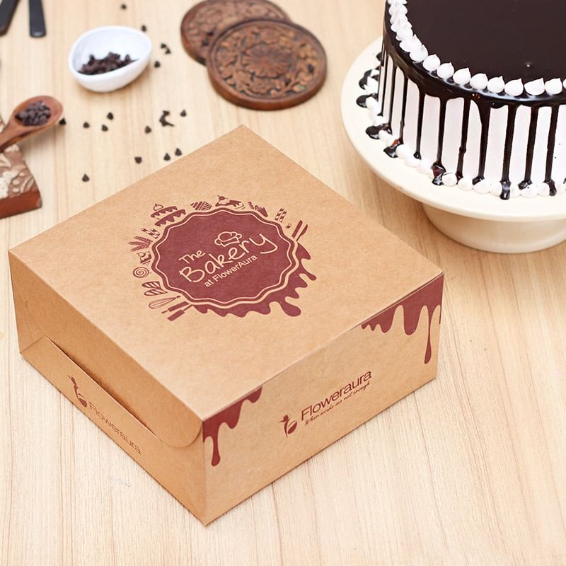 Choco Dripping Snowy Cake in a Box 
