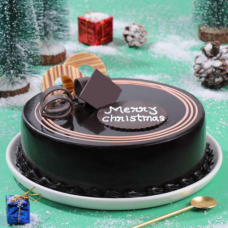 Chocolate Glaze Christmas Cake
