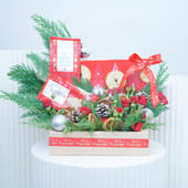 Christmas Cheer Floral Hamper