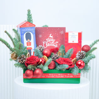 Classic Christmas Treats Hamper