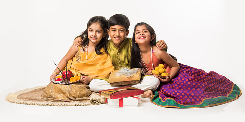 Bhai Dooj Shubh Muhurat 2018: Auspicious Tikka Timings And Rituals