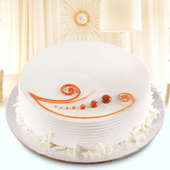 Front view of vanilla cake - A gift of Creamy Delight Combo