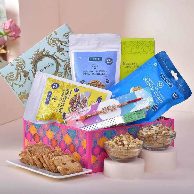Crystal Rakhi With Supersnack Tea Sticks N Cookies