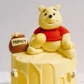 Send Dainty Pooh Fondant Cake Online