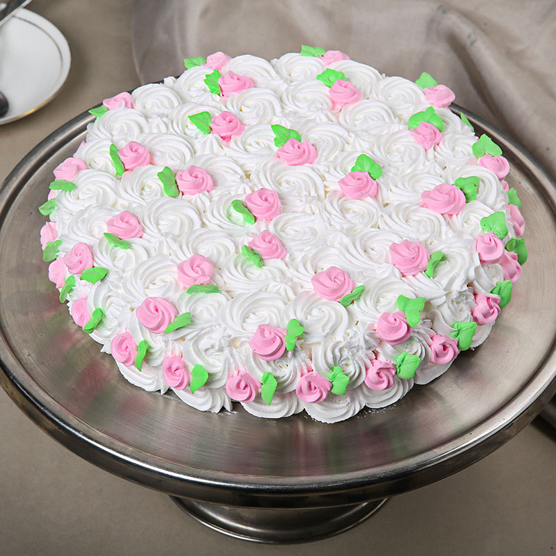 Rose swirls strawberry Cake 