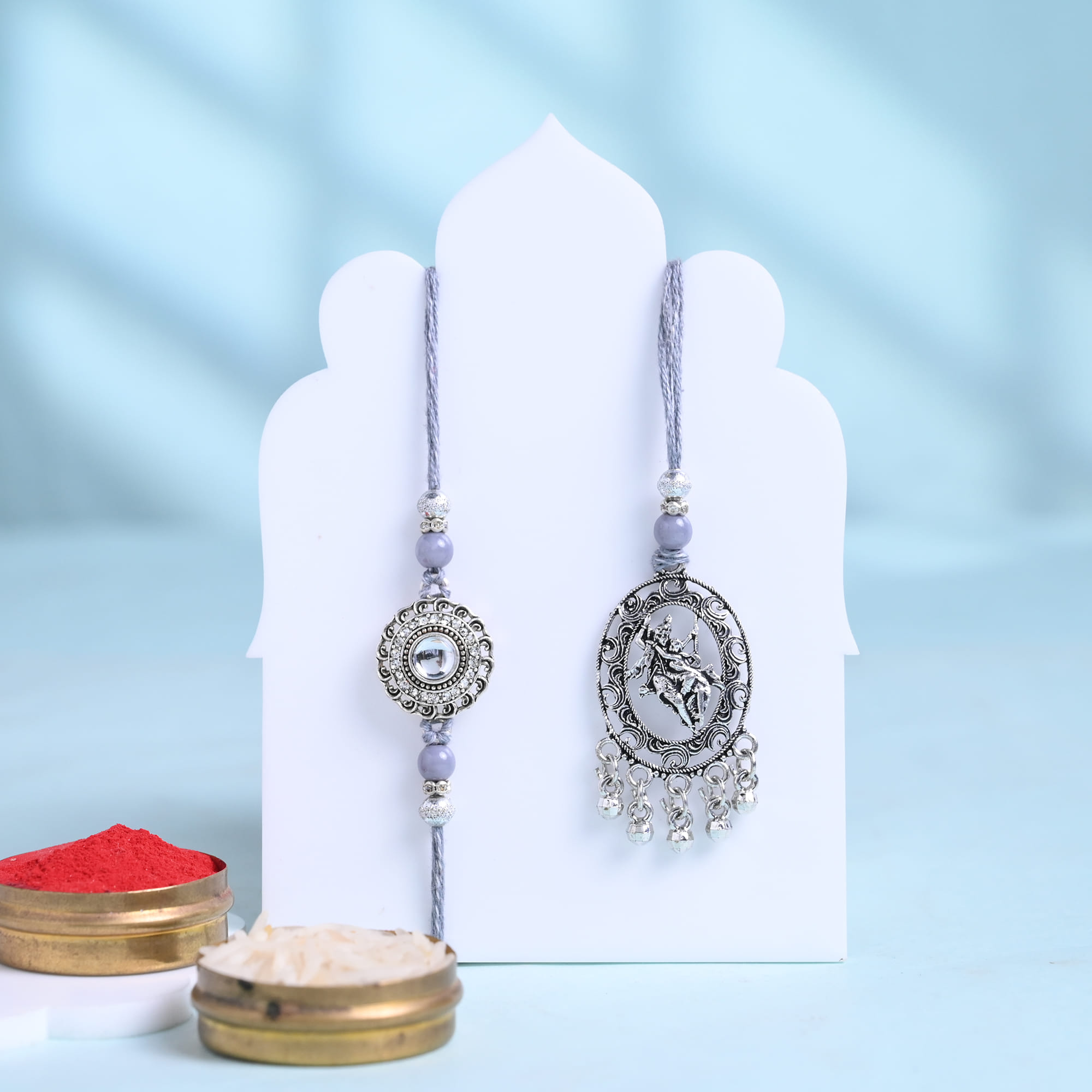 Divine Bhaiya Bhabhi Rakhis With Festive Treats