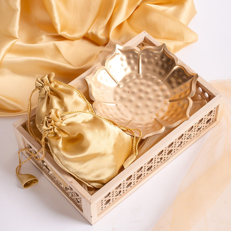 Diwali Decor N Indulgence Hamper