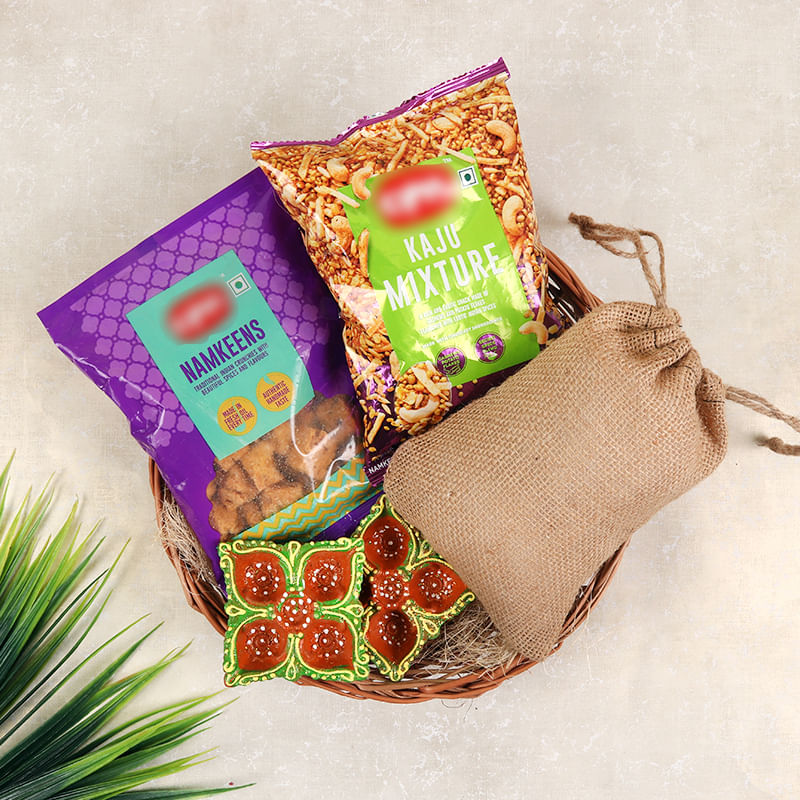 Diwali Namkeen Basket