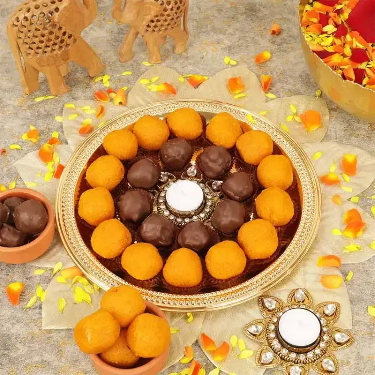 Golden Glow Laddoo N Chocolate Tray