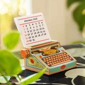 DIY Typewriter Desk Calendar: Best Home Decor Gifts
