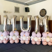 Elegant Mum Balloon Setup