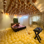 Elegant Room Surprise Balloon Decor