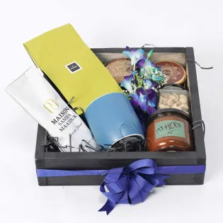 Elegant Savour N Celebration Hamper
