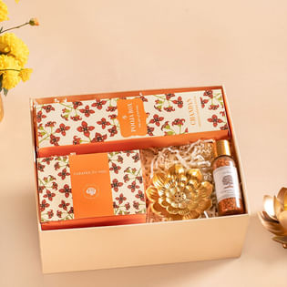 Essence Of Chandan Hamper