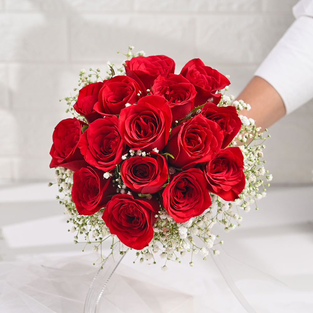 15 Red Roses