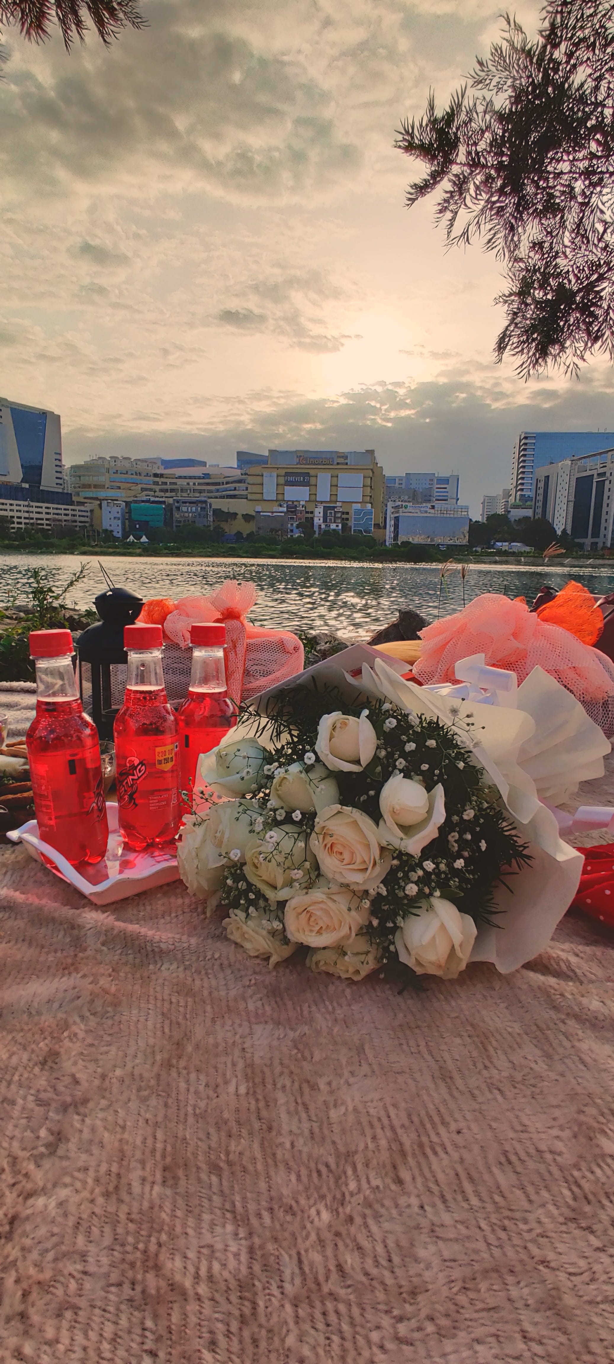 https://imgcdn.floweraura.com/fa/review_image/1628257878.6387.jpeg