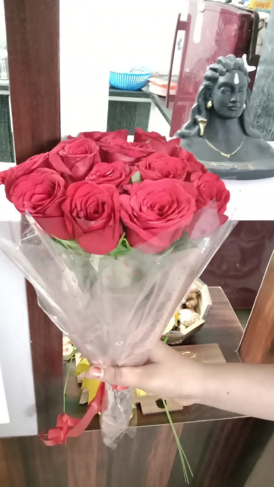 https://imgcdn.floweraura.com/fa/review_image/1640437586.2347.jpeg